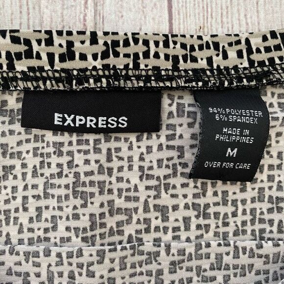 Express women M pull on flare print skirt w/elastic waist tan black white - Picture 3 of 6
